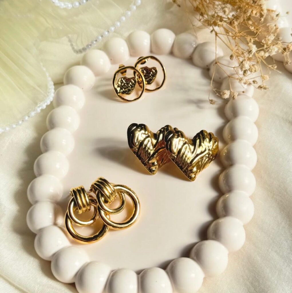 anti tarnished jewelries in earrings