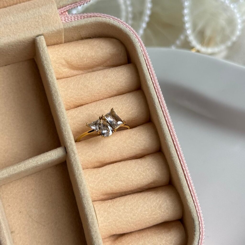 anti tarnished jewelries trinity spark